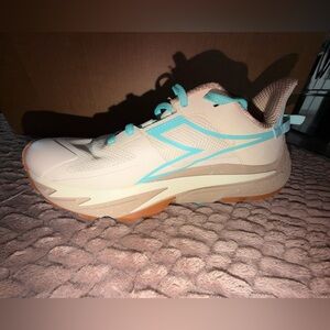 Diadora Cream Sneakers with Teal Accents